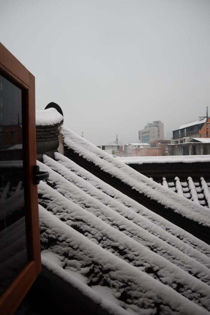 The Korean Traditional Hanok In Downtown Seoul For Convenient Public Transportation - Seoul Ari エクステリア 写真
